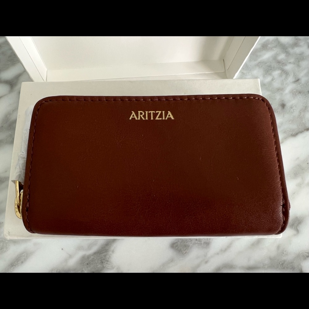 Aritzia Wallet Clientele Zip Around Coin Pouch Chestnut Brown Leather